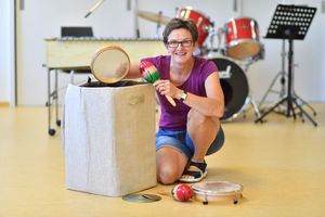 Die „Musikkiste“ ist ein Eltern-Kind-Angebot der städtischen Musikschule mit Stefanie Kühlmann-Kick.