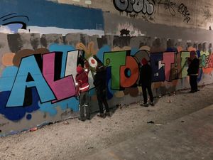 „Aus grau mach bunt“ – Graffitiart-Workshop in den Herbstferien