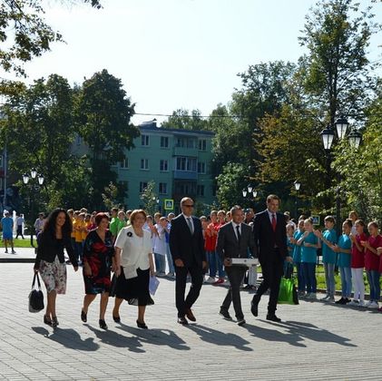 Die Hemeraner Delegation beim offiziellen Empfang in Schelkowo.