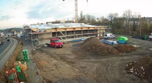 Der Baufortschritt des neuen Hallenbades ist deutlich sichtbar.