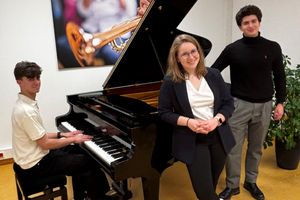 Martin Keim-Encinas (am Flügel), Lydia Streiter und Eric Aklender.