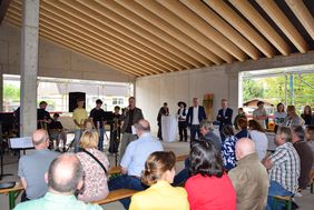 Volles Haus beim Richtfest: Ein wichtiger Meilenstein wurde am Donnerstag (4. September) am Friedrich-Leopold-Woeste-Gymnasium gesetzt und gefeiert.