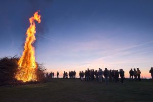 Die Osterfeuer in der Stadt... Die Osterfeuer in der Stadt...