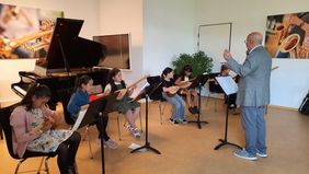 Unter dem Motto „Anatolische Klänge aus der Musikschule“ präsentierten junge Musikerinnen und Musiker ein mitreißendes Programm rund um die Baglama, die traditionelle türkische Langhalslaute.