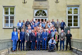 Die Mitglieder des Rates der Stadt Hemer kamen traditionell zur letzten Sitzung der Legislatur im Haus Hemer zusammen.