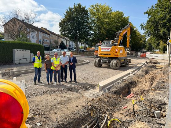 Bei der mehrjährigen Erneuerung der Zeppelinstraße und Pestalozzistraße gehen die Arbeiten sichtbar voran. 